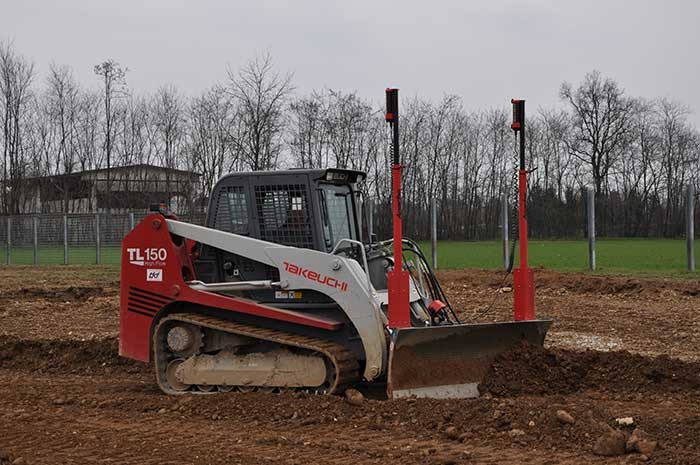 multifunction_tilt_dozer_blade_ltdl_on_takeuchi